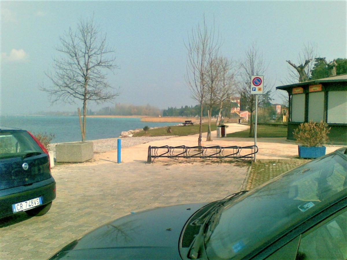 Апартаменти Casa Gisela Дезенцано-дель-Гарда Екстер'єр фото